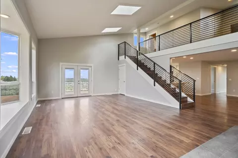 Living - 59870 Calgary Loop, Bend, OR 97702 photo 2 of 12