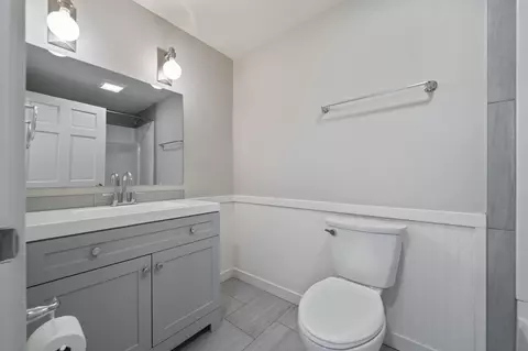 Bath - 59870 Calgary Loop, Bend, OR 97702 photo 1 of 3
