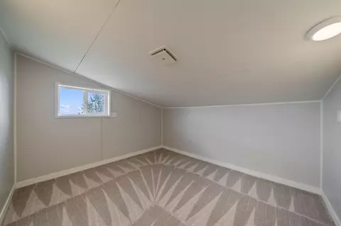 Bedroom - 59870 Calgary Loop, Bend, OR 97702 photo 9 of 10
