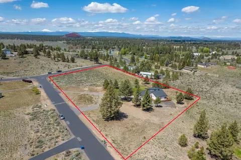 View/Area - 59870 Calgary Loop, Bend, OR 97702 photo 9 of 10