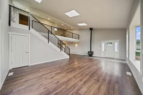 Living - 59870 Calgary Loop, Bend, OR 97702 photo 5 of 12