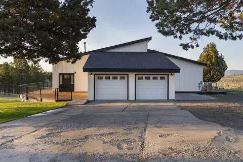 Exterior - 59870 Calgary Loop, Bend, OR 97702 photo 2 of 8