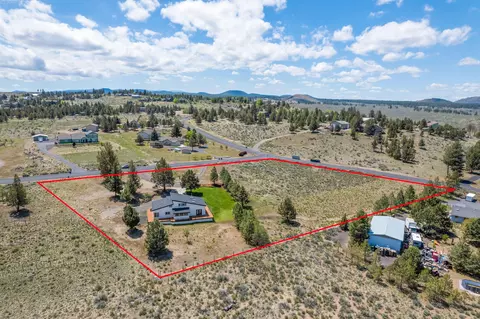View/Area - 59870 Calgary Loop, Bend, OR 97702 photo 6 of 10
