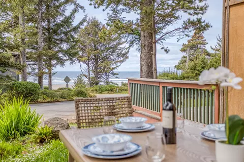 3360 NW Oceanview Dr # A, Newport, OR 97365