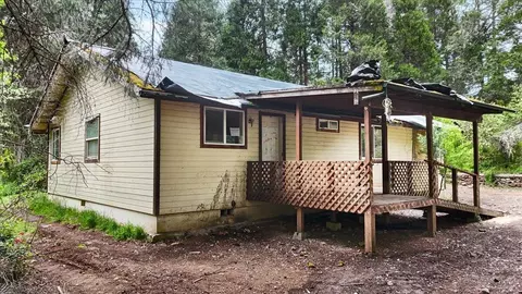 9020 Elk Creek Rd, Trail, OR 97541