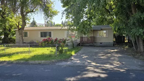 1821 Arthur St, Klamath Falls, OR 97603