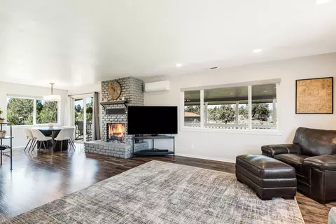 64859 Half Mile Ln, Bend, OR 97703 photo 8