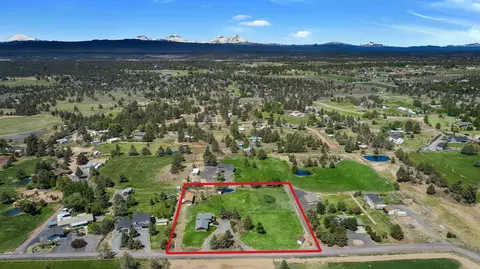 64859 Half Mile Ln, Bend, OR 97703 photo 2