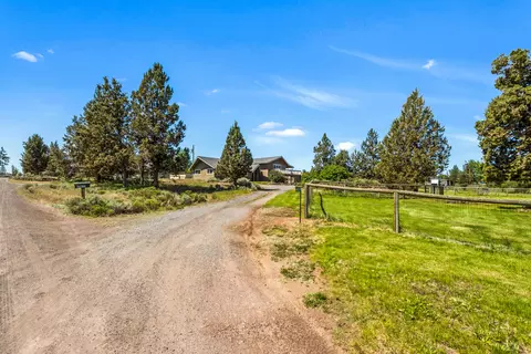 64859 Half Mile Ln, Bend, OR 97703 photo 23