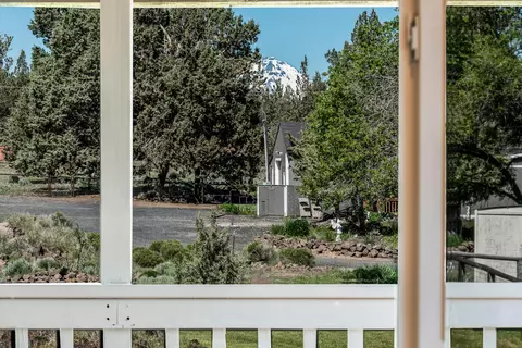 64859 Half Mile Ln, Bend, OR 97703 photo 7