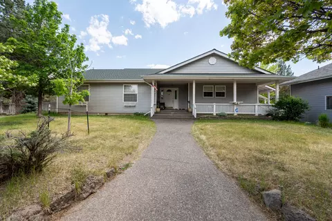 16683 Bitterbrush Ln, Sisters, OR 97759