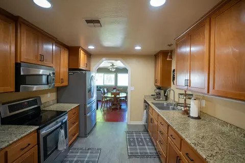 4189 Colver Rd, Phoenix, OR 97535 photo 10