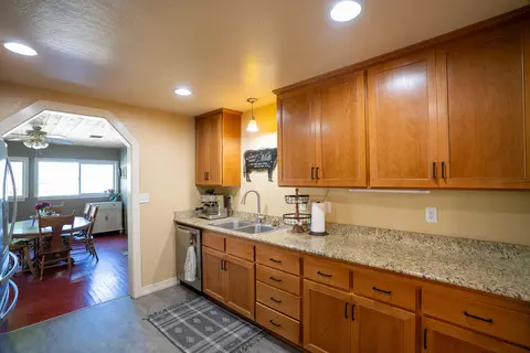 4189 Colver Rd, Phoenix, OR 97535 photo 11