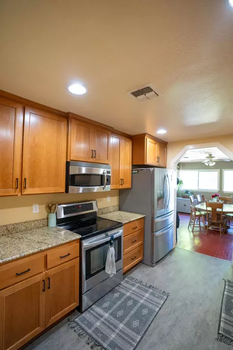 4189 Colver Rd, Phoenix, OR 97535 photo 9