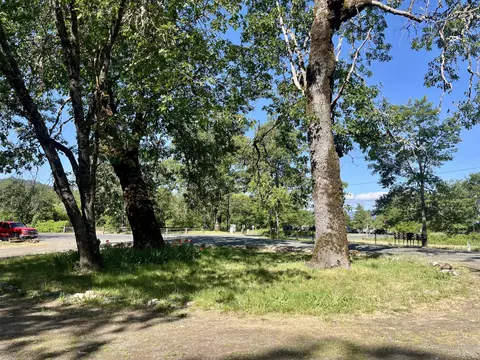 Exterior - 7255 Holland Loop Rd, Cave Junction, OR 97523 photo 1 of 10