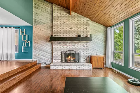 2872 Spring Hills Dr, Medford, OR 97504