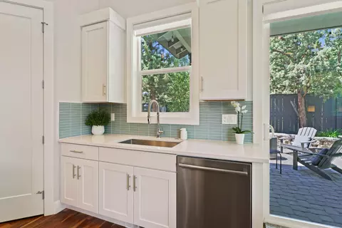 Kitchen - 63397 NW Milestone Dr, Bend, OR 97703 photo 4 of 4