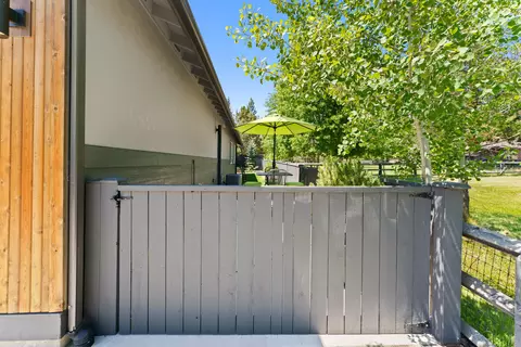 Exterior - 63397 NW Milestone Dr, Bend, OR 97703 photo 10 of 10