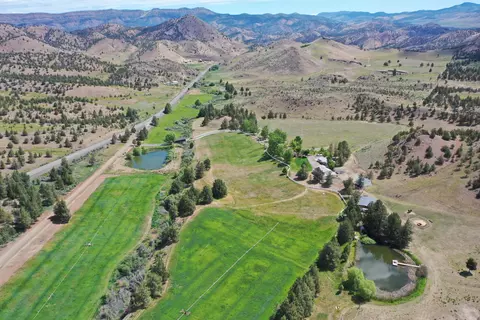 33817 Gage Rd, Mitchell, OR 97750