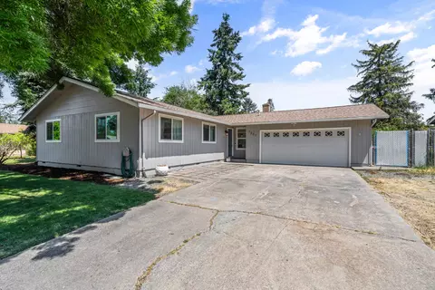 1201 Kelly St, Medford, OR 97501