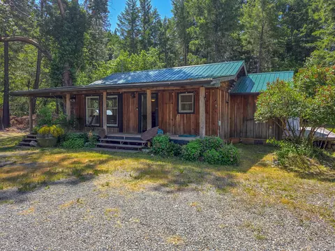 3250 Lake Shore Dr, Selma, OR 97538