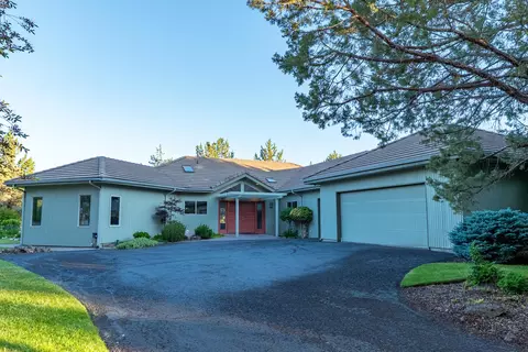 2103 Condor Ct, Redmond, OR 97756