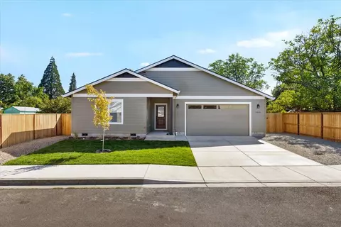 1865 Gabriel Way, Medford, OR 97501