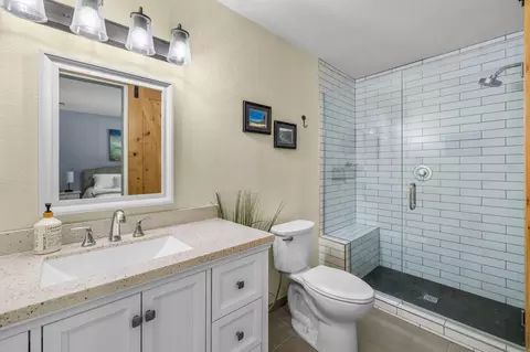 Bath - 17322 Canvasback Dr, Bend, OR 97707 photo 1 of 3
