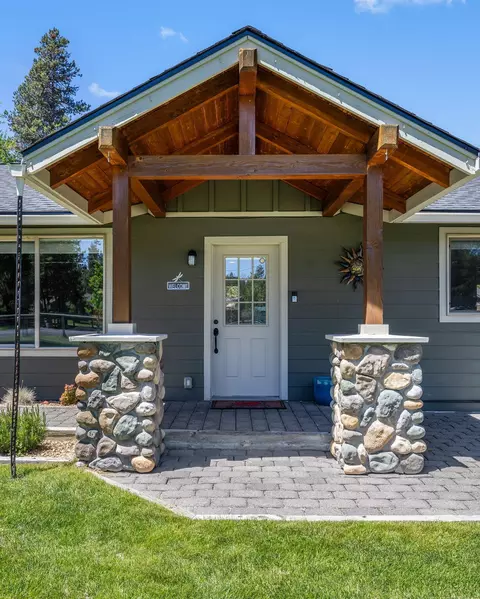 Exterior - 17322 Canvasback Dr, Bend, OR 97707 photo 5 of 23
