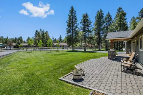 Exterior - 17322 Canvasback Dr, Bend, OR 97707 photo 4 of 23