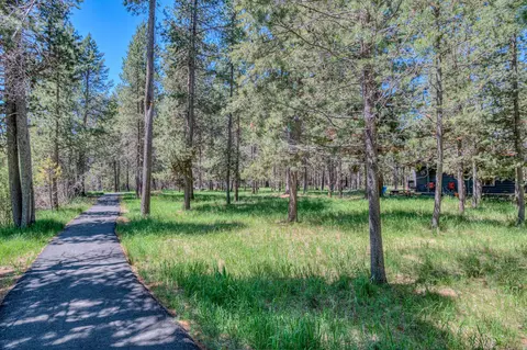 55625 Wagon Master Way, Bend, OR 97707 photo 28