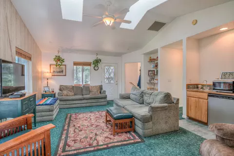55625 Wagon Master Way, Bend, OR 97707 photo 14
