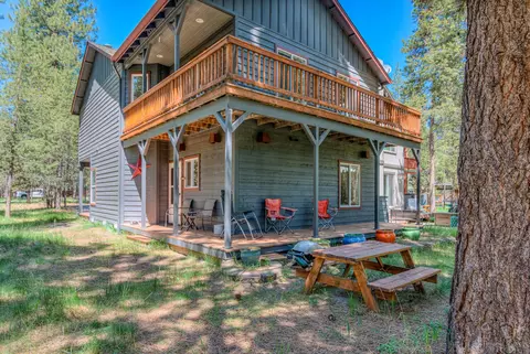 55625 Wagon Master Way, Bend, OR 97707 photo 2