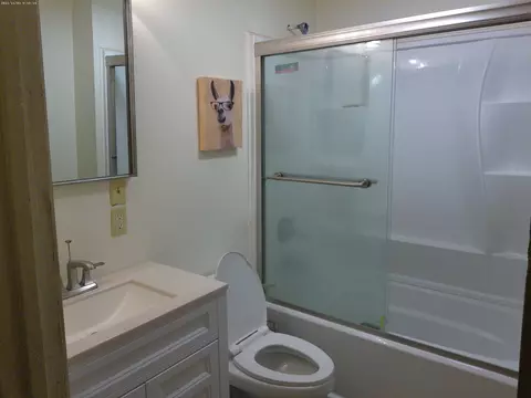 Bath - 312 S Wasco Ave, Chiloquin, OR 97624 photo 1 of 2