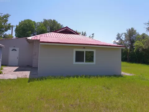 Exterior - 312 S Wasco Ave, Chiloquin, OR 97624 photo 3 of 4