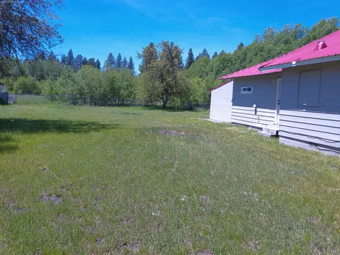Exterior - 312 S Wasco Ave, Chiloquin, OR 97624 photo 2 of 4