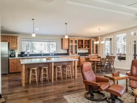 1879 Iron Wheel Ct, La Pine, OR 97739 photo 6