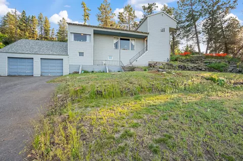 1049 Lakeshore Dr, Klamath Falls, OR 97601