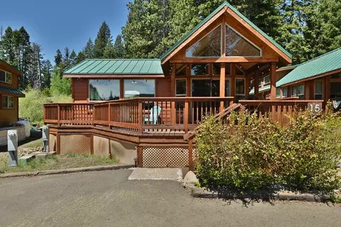 7900 Hyatt Prairie Rd # 15, Ashland, OR 97520