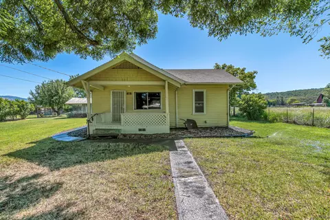 144 Reese Creek Rd, Eagle Point, OR 97524