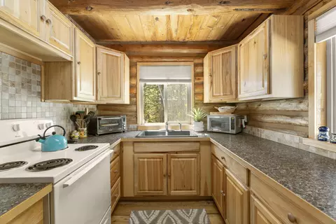 17037 Whittier Dr, Bend, OR 97707 photo 10