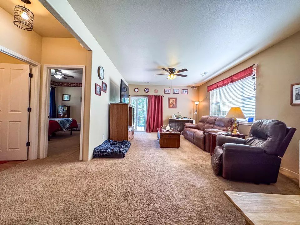 Living - 2080 Swingle Rd, Trail, OR 97541 photo 3 of 3