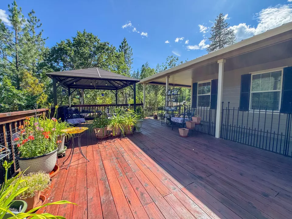 Exterior - 2080 Swingle Rd, Trail, OR 97541 photo 4 of 12