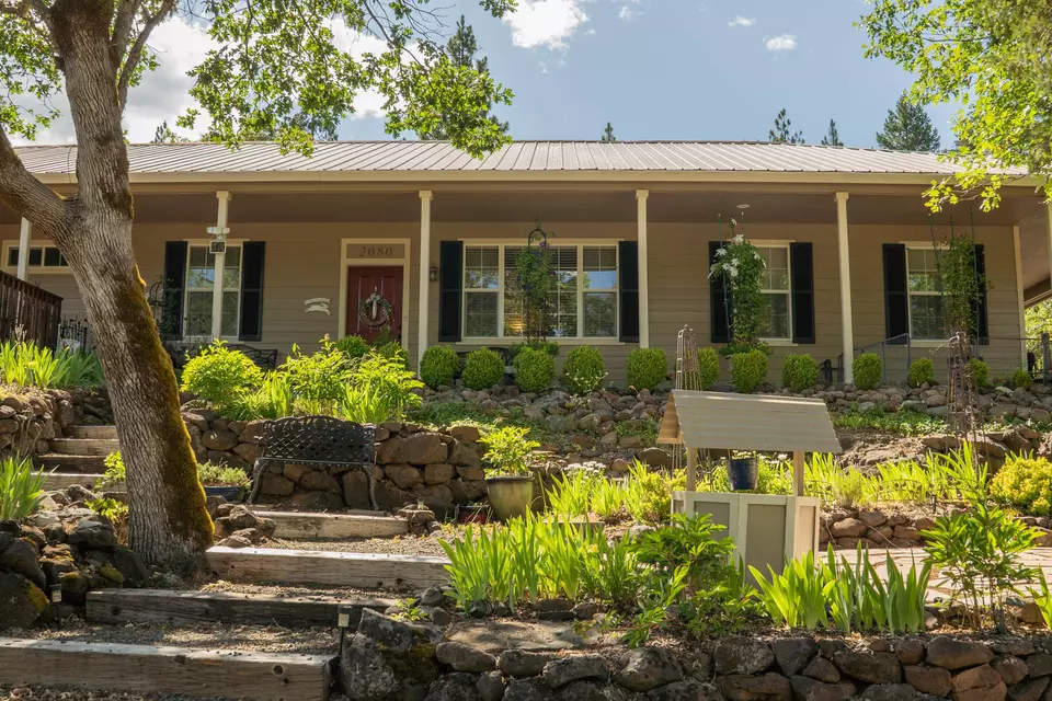 Exterior - 2080 Swingle Rd, Trail, OR 97541 photo 11 of 12