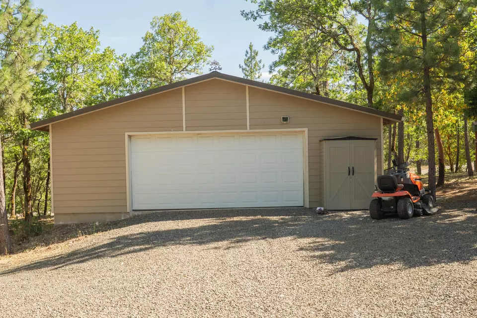 Exterior - 2080 Swingle Rd, Trail, OR 97541 photo 12 of 12