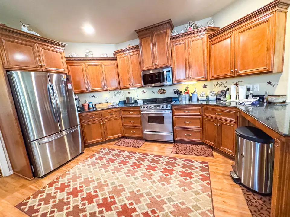 Kitchen - 2080 Swingle Rd, Trail, OR 97541 photo 2 of 2