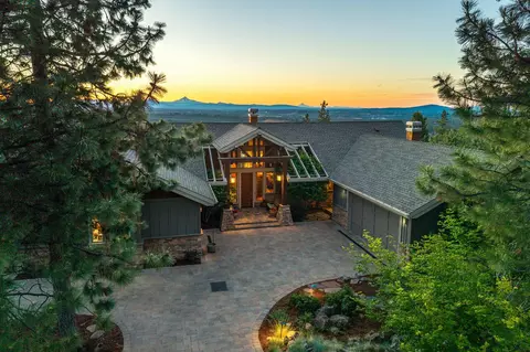 1476 NW Remarkable Dr, Bend, OR 97703