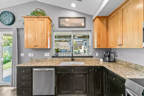 483 Sienna Hills Dr, Eagle Point, OR 97524 photo 12