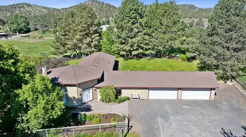 2261 NE Sunrise Ln, Prineville, OR 97754