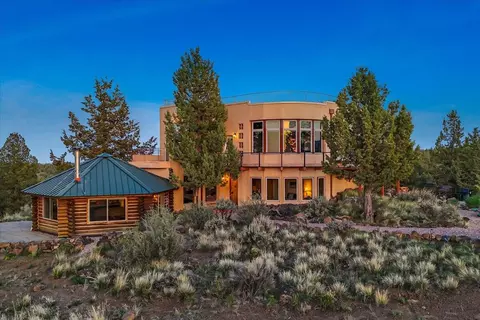 Exterior - 65580 Sisemore Rd, Bend, OR 97703 photo 2 of 21